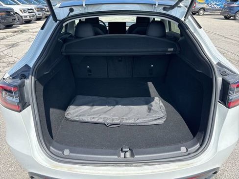 Used 2023 Tesla Model Y Performance image 11