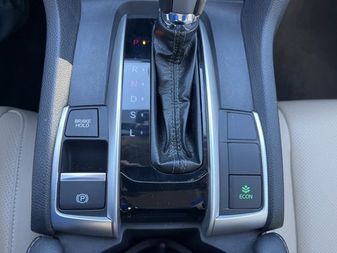 Used 2017 Honda Civic Touring image 19