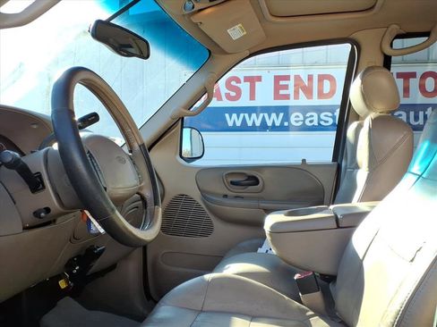 Used 2001 Ford F150 Lariat image 9