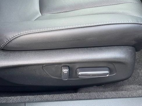 Used 2025 Honda Accord EX-L image 10
