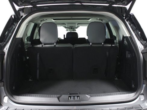 Used 2025 Ford Explorer Active w/ Active Comfort Package image 15