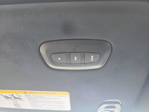 Used 2023 RAM 1500 Laramie AWD/4WD image 18