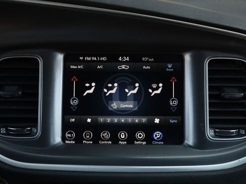 Used 2020 Dodge Charger Scat Pack RWD image 34