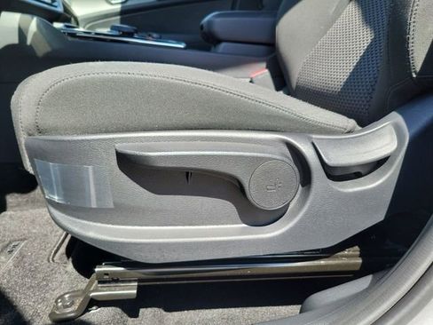 Certified 2025 Kia Sportage LX FWD image 14