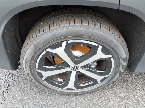 New 2026 Volkswagen Tiguan SE image 7