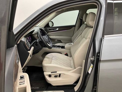 Used 2024 Volkswagen Atlas SEL Premium R-Line image 22