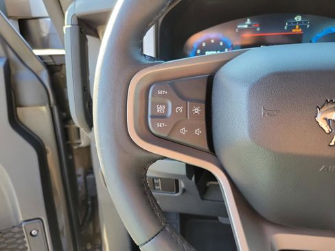 New 2025 Ford Bronco Outer Banks w/ Black Appearance Package image 11