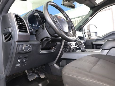 Used 2019 Ford F150 XLT w/ Equipment Group 302A Luxury AWD/4WD image 39