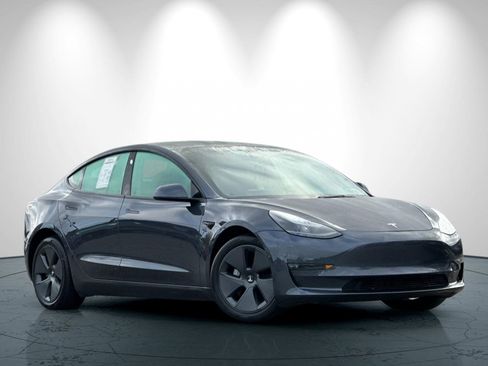 Used 2022 Tesla Model 3 Long Range image 2