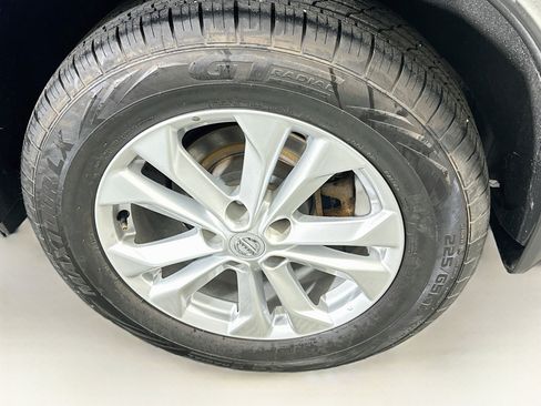 Used 2016 Nissan Rogue SV AWD/4WD image 11