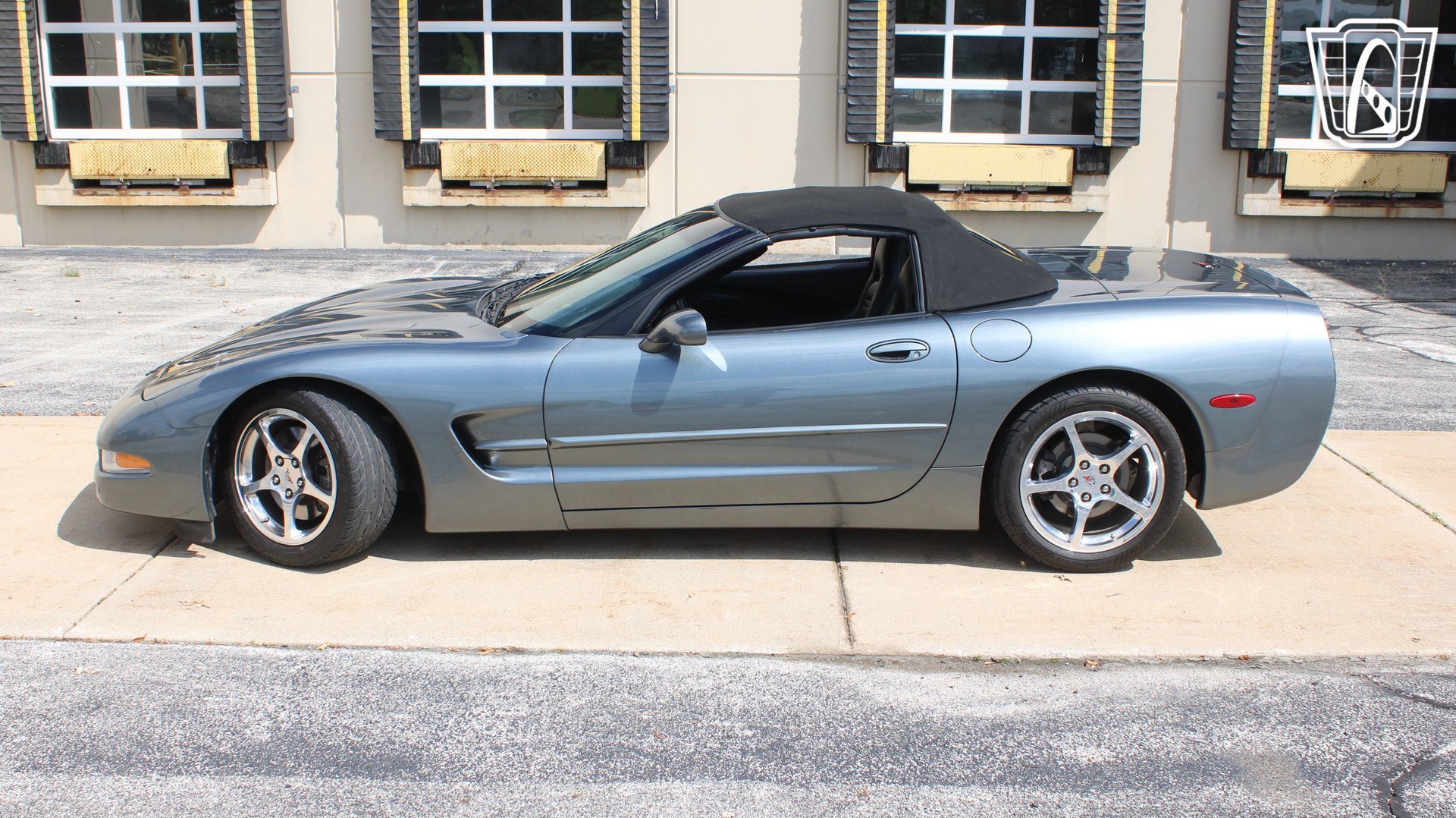 Used 2004 Chevrolet Corvette Convertible w/ Preferred Equipment Group RWD image 23