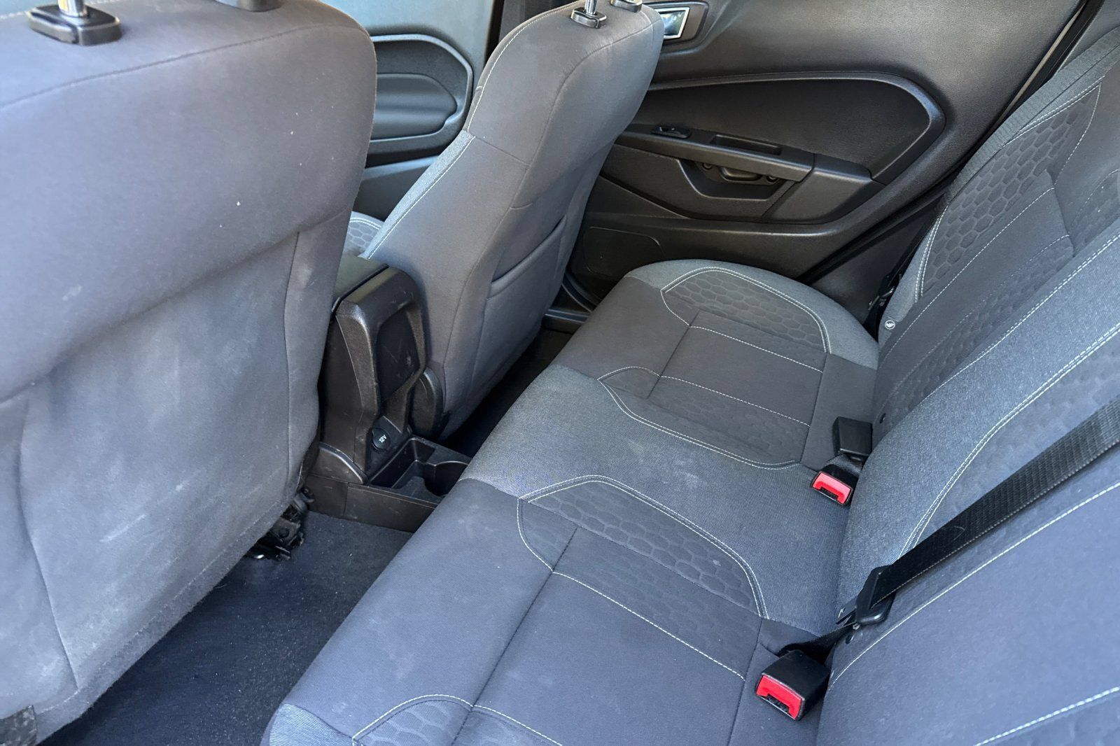 Used 2014 Ford Fiesta SE w/ Equipment Group 201B FWD image 12