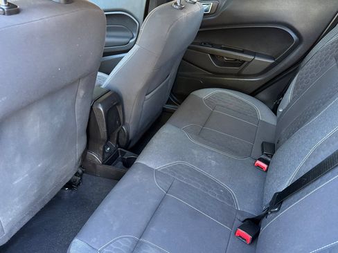Used 2014 Ford Fiesta SE w/ Equipment Group 201B FWD image 12