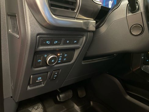 Certified 2022 Ford F150 Lariat w/ Equipment Group 502A High image 18