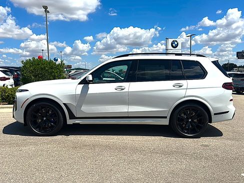 New 2027 BMW X7 xDrive40i w/ M Sport Package AWD/4WD image 5
