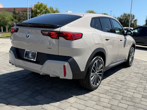 New 2026 BMW X2 xDrive28i w/ Technology Package AWD/4WD image 9