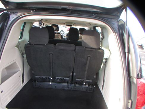 Used 2013 Dodge Grand Caravan American Value Package image 10