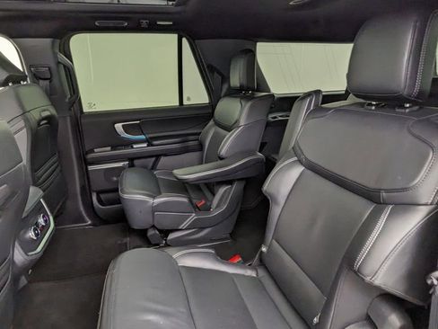 Certified 2025 Ford Expedition Max Platinum w/ Stealth Appearance Package AWD/4WD image 38