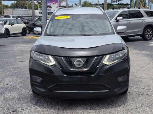 Used 2017 Nissan Rogue SL FWD image 2