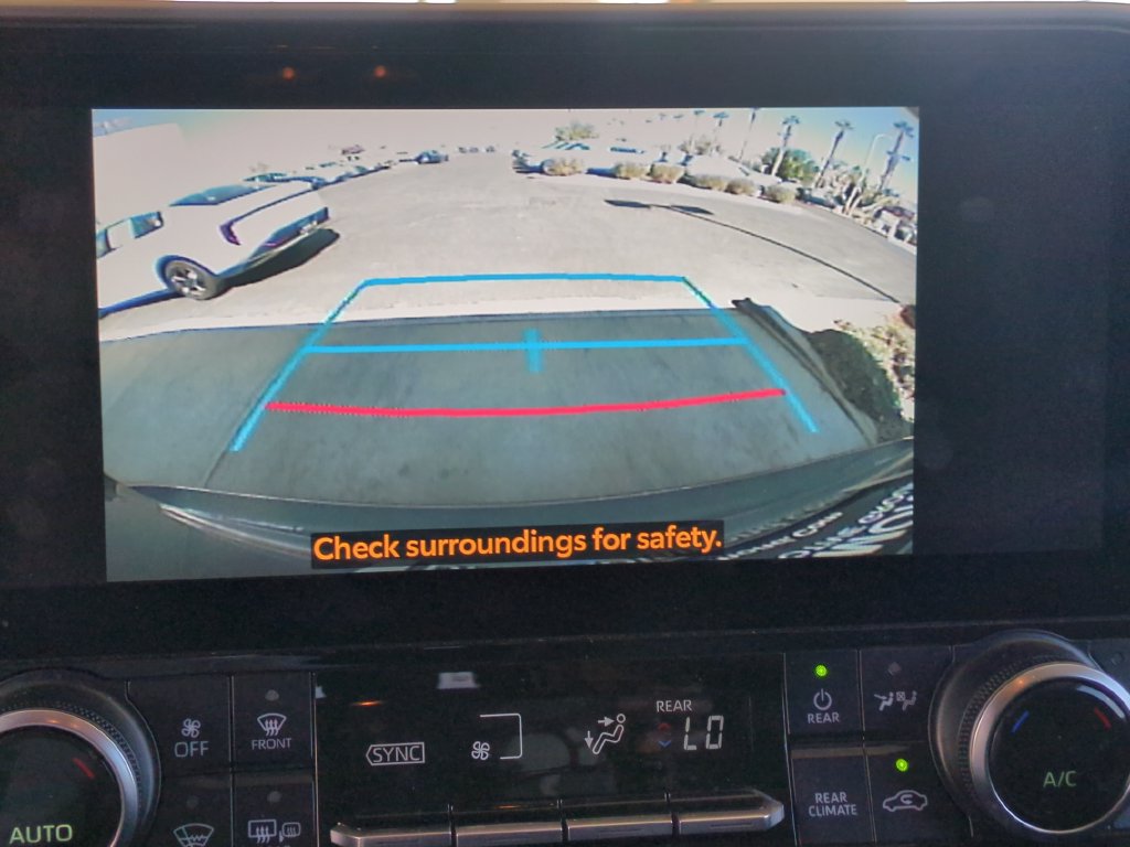 Used 2024 Toyota Highlander XLE AWD/4WD image 28