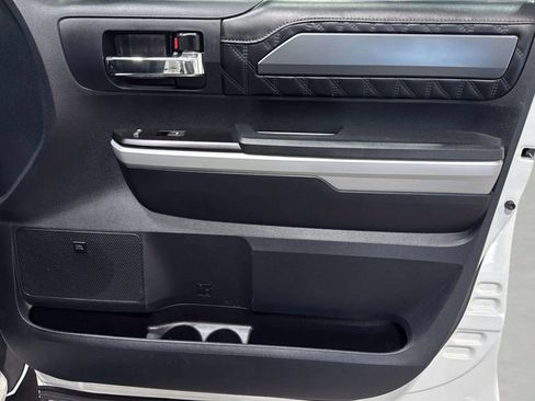 Used 2018 Toyota Tundra Platinum AWD/4WD image 9