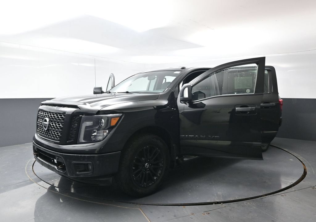Used 2018 Nissan Titan SV AWD/4WD image 54