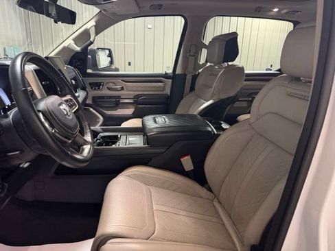 Used 2025 RAM 1500 Tungsten AWD/4WD image 17
