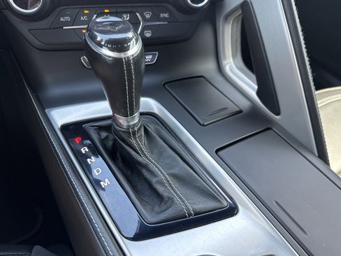 Used 2019 Chevrolet Corvette Stingray Coupe w/ Z51 1LT RWD image 20