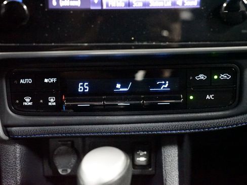 Used 2019 Toyota Corolla SE image 20