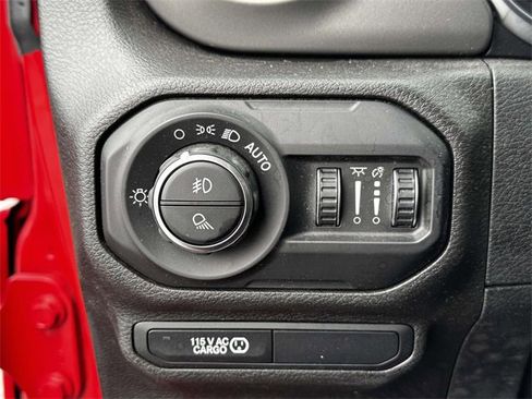 Used 2021 Jeep Gladiator Sport image 9