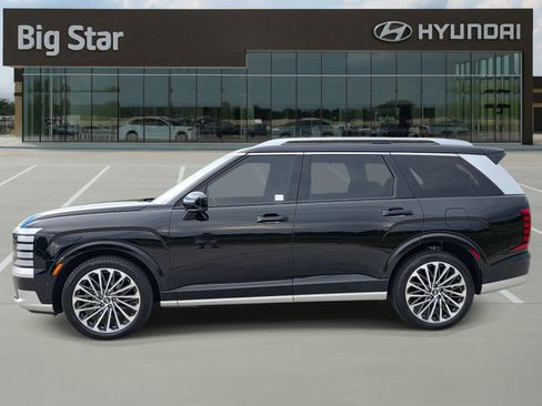 Used 2026 Hyundai Palisade Calligraphy FWD image 2