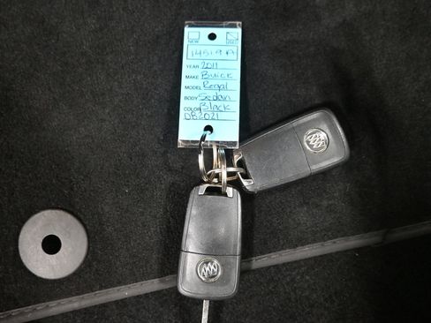 Used 2011 Buick Regal CXL w/ RL2 Preferred Equipment Group FWD image 30