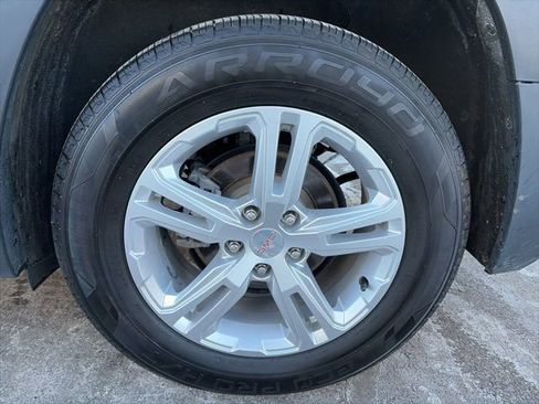 Used 2020 GMC Terrain SLE image 11