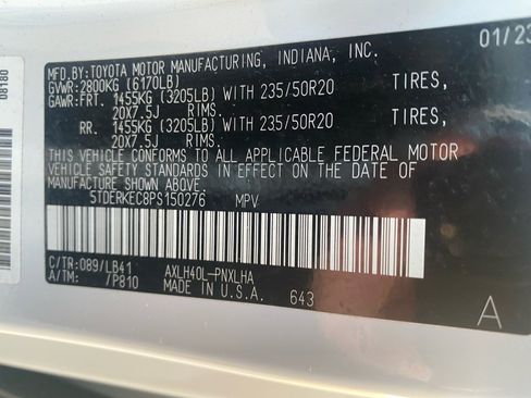 Used 2023 Toyota Sienna Platinum image 39