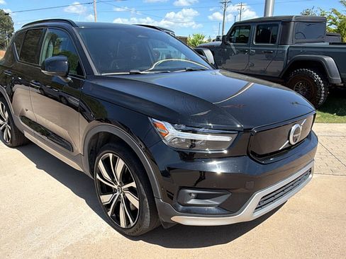 Used 2022 Volvo XC40 P8 Recharge Plus AWD/4WD image 5