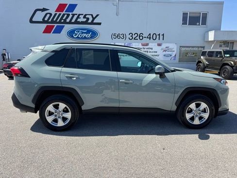 Used 2021 Toyota RAV4 XLE w/ Convenience Package AWD/4WD image 6