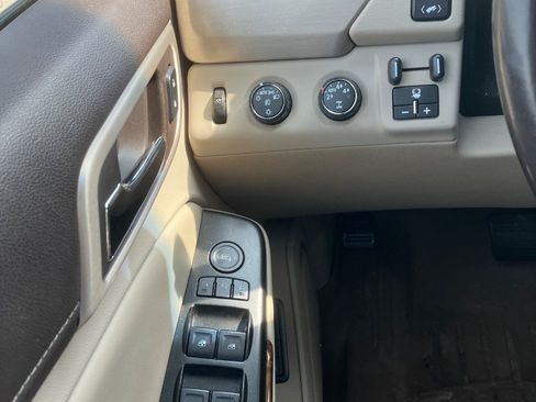 Used 2016 GMC Yukon Denali AWD/4WD image 17