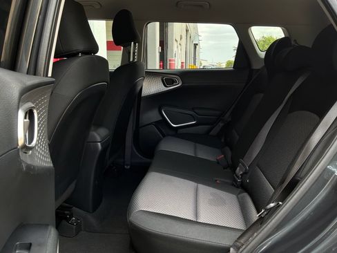 Used 2024 Kia Soul LX w/ Option Group 015 FWD image 11
