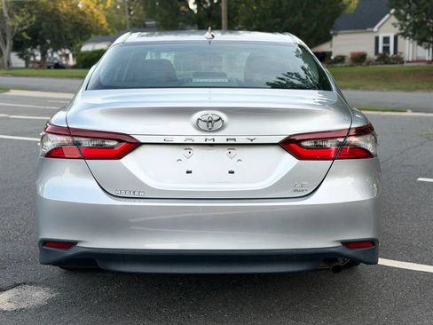 Used 2021 Toyota Camry LE AWD/4WD image 5