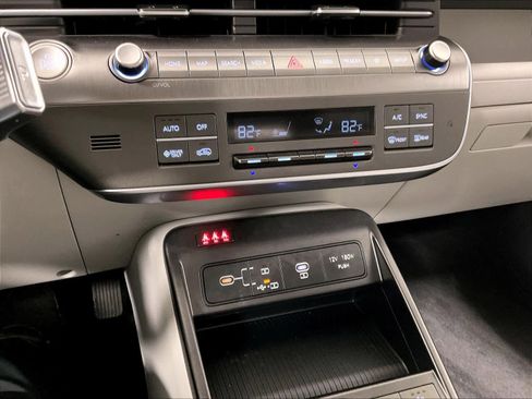 Used 2024 Hyundai Kona SEL image 25