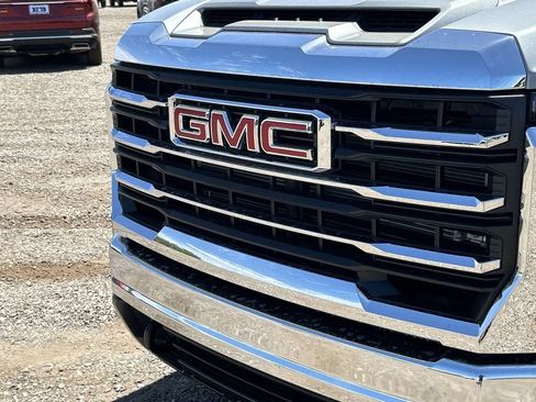 New 2026 GMC Sierra 2500 SLT AWD/4WD image 30