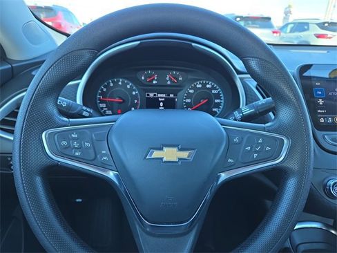 Used 2024 Chevrolet Malibu LT image 18