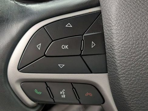 Certified 2021 Jeep Grand Cherokee Laredo X RWD image 15