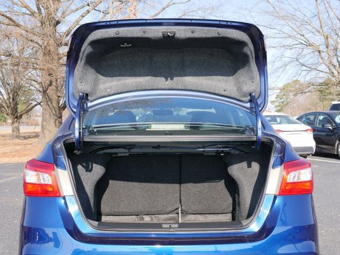 Used 2019 Nissan Sentra S image 15