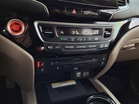 Used 2021 Honda Pilot Elite image 21