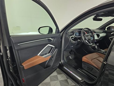 Used 2020 Audi Q3 2.0T Premium Plus w/ Premium Plus Package image 24