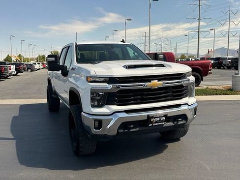 Used 2024 Chevrolet Silverado 3500 LT w/ All Star Edition AWD/4WD image 10