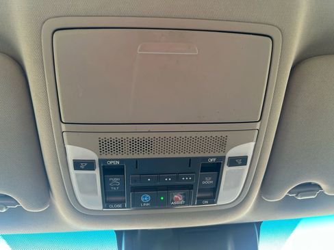 Used 2018 Acura MDX FWD w/ Advance Package image 24