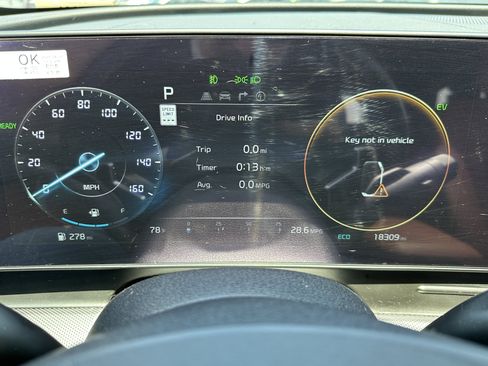 Certified 2025 Kia Sportage SX Prestige AWD/4WD image 28