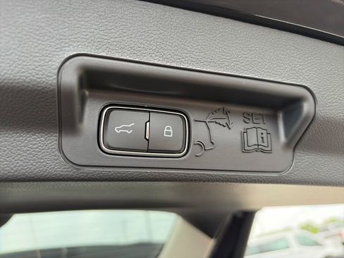 New 2026 Ford Explorer Active w/ Active Comfort Package AWD/4WD image 9